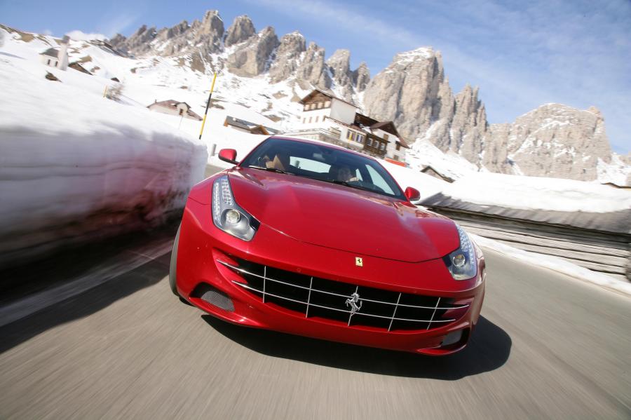  Ferrari FF 2011 года  (фото 73 из 195)